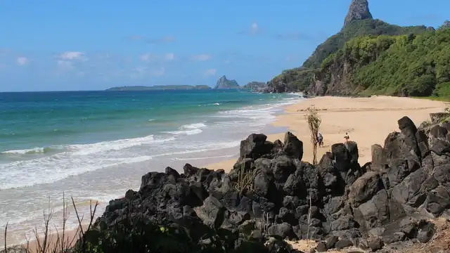 Capa: Quanto custa viajar para Fernando de Noronha em 2026